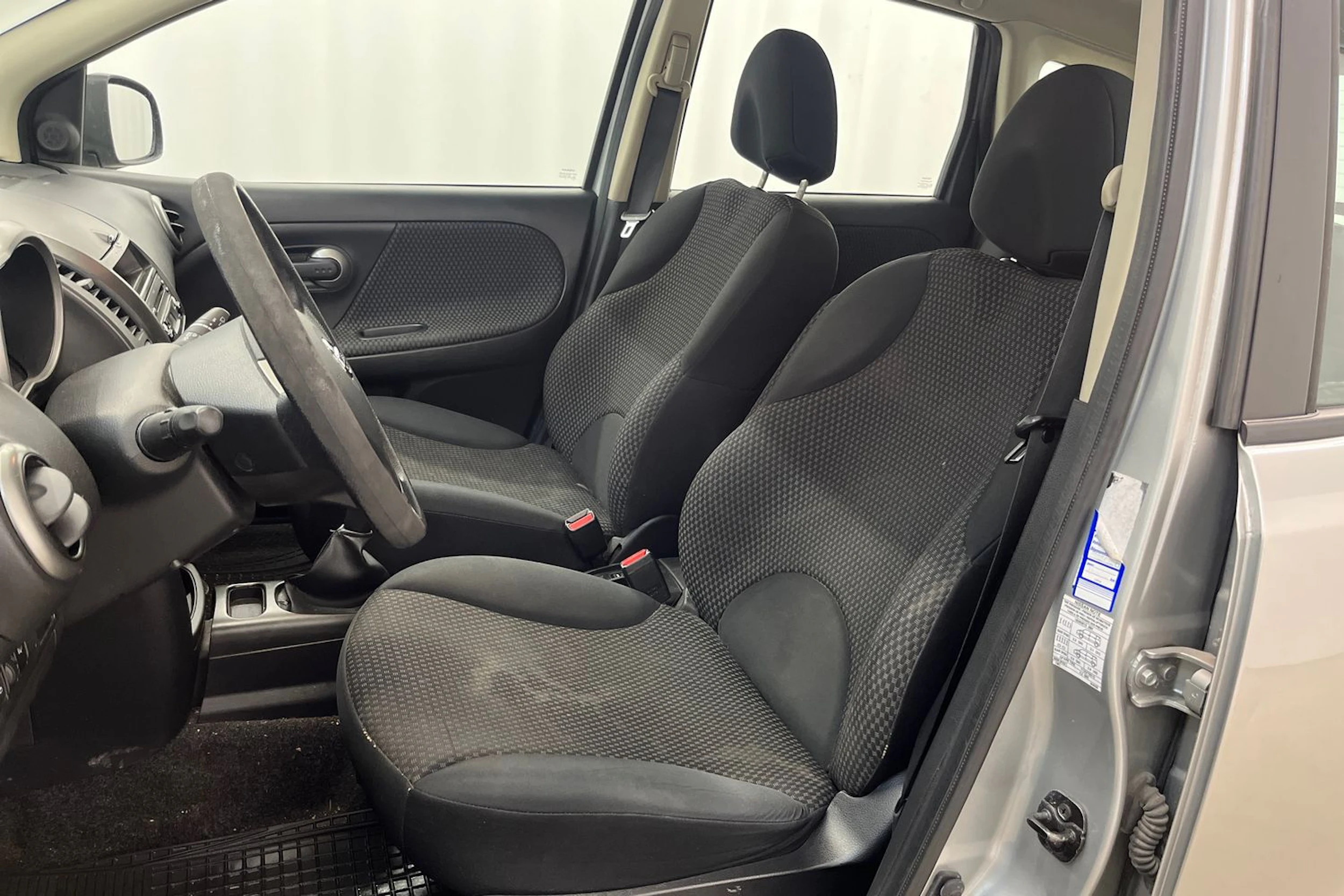 Hopea Nissan Note 2008 kuva 29.