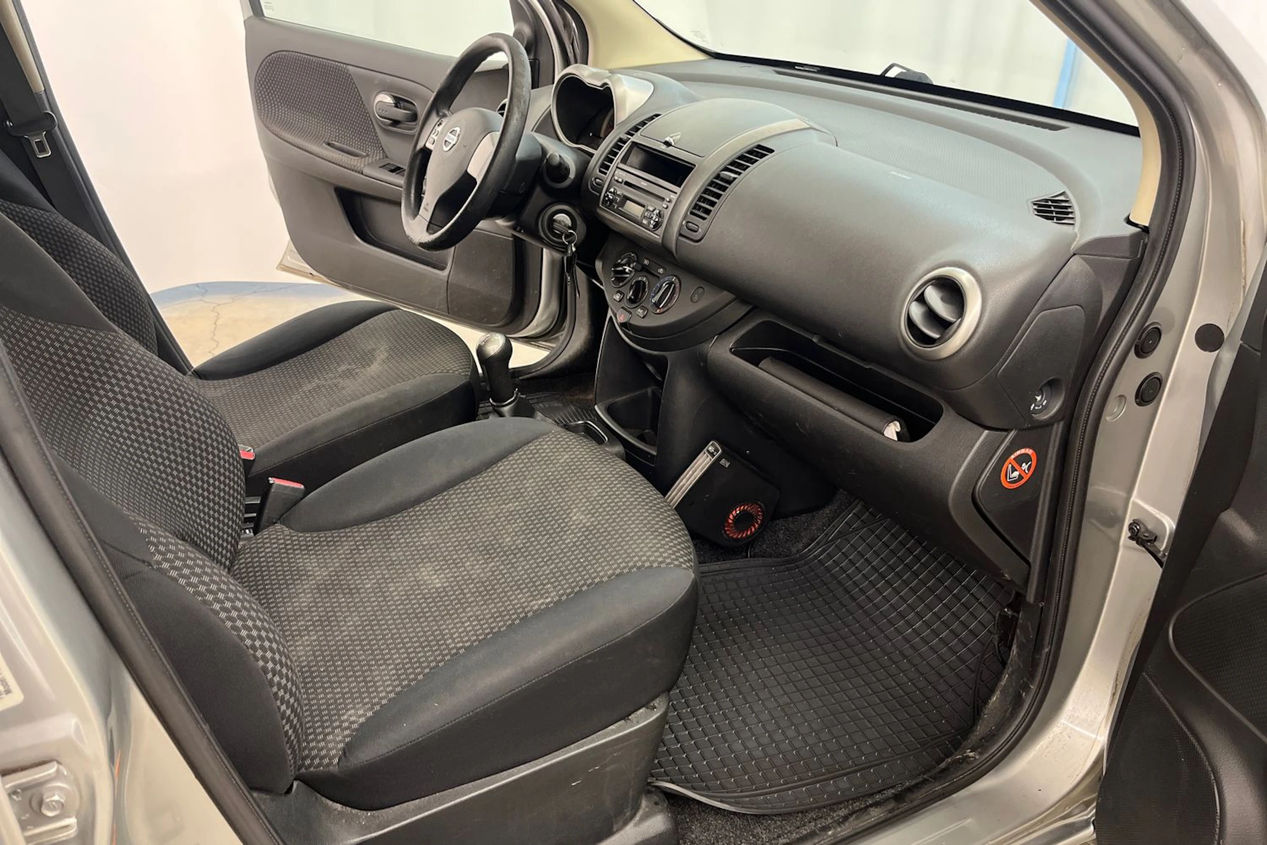 Hopea Nissan Note 2008 kuva 31.