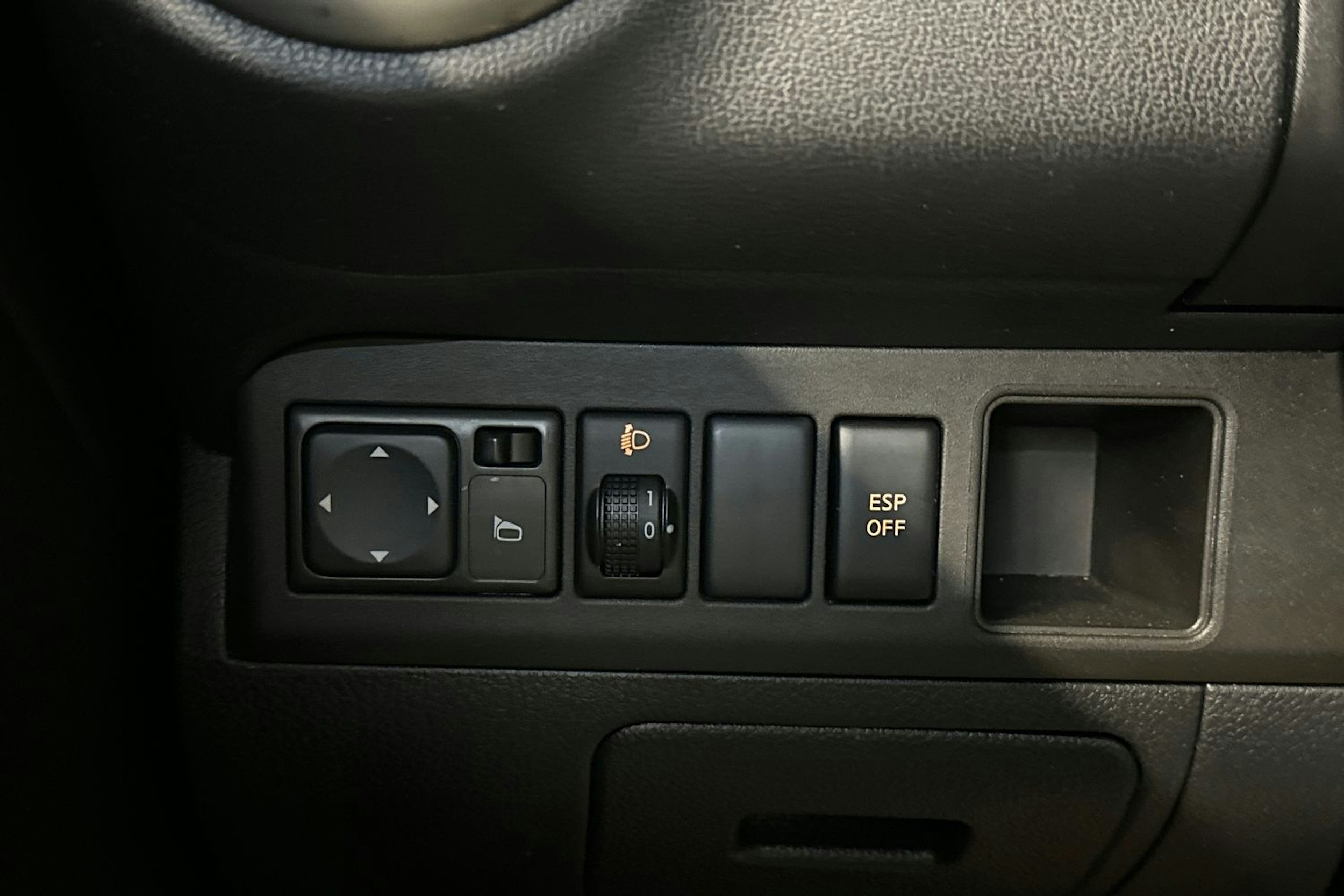 ruskea (beige) Nissan Note 2008 kuva 18.