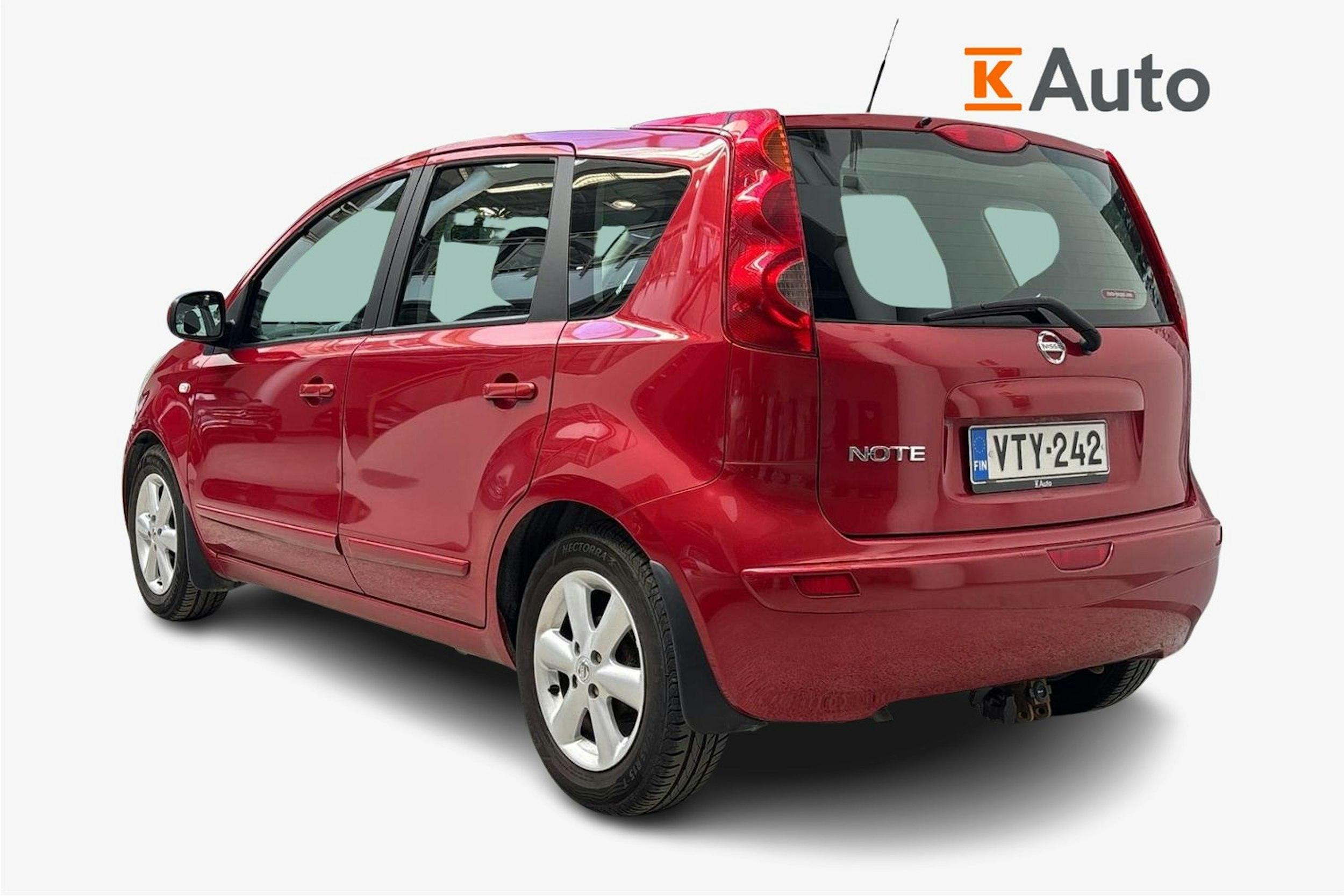 punainen Nissan Note 2008 kuva 2.