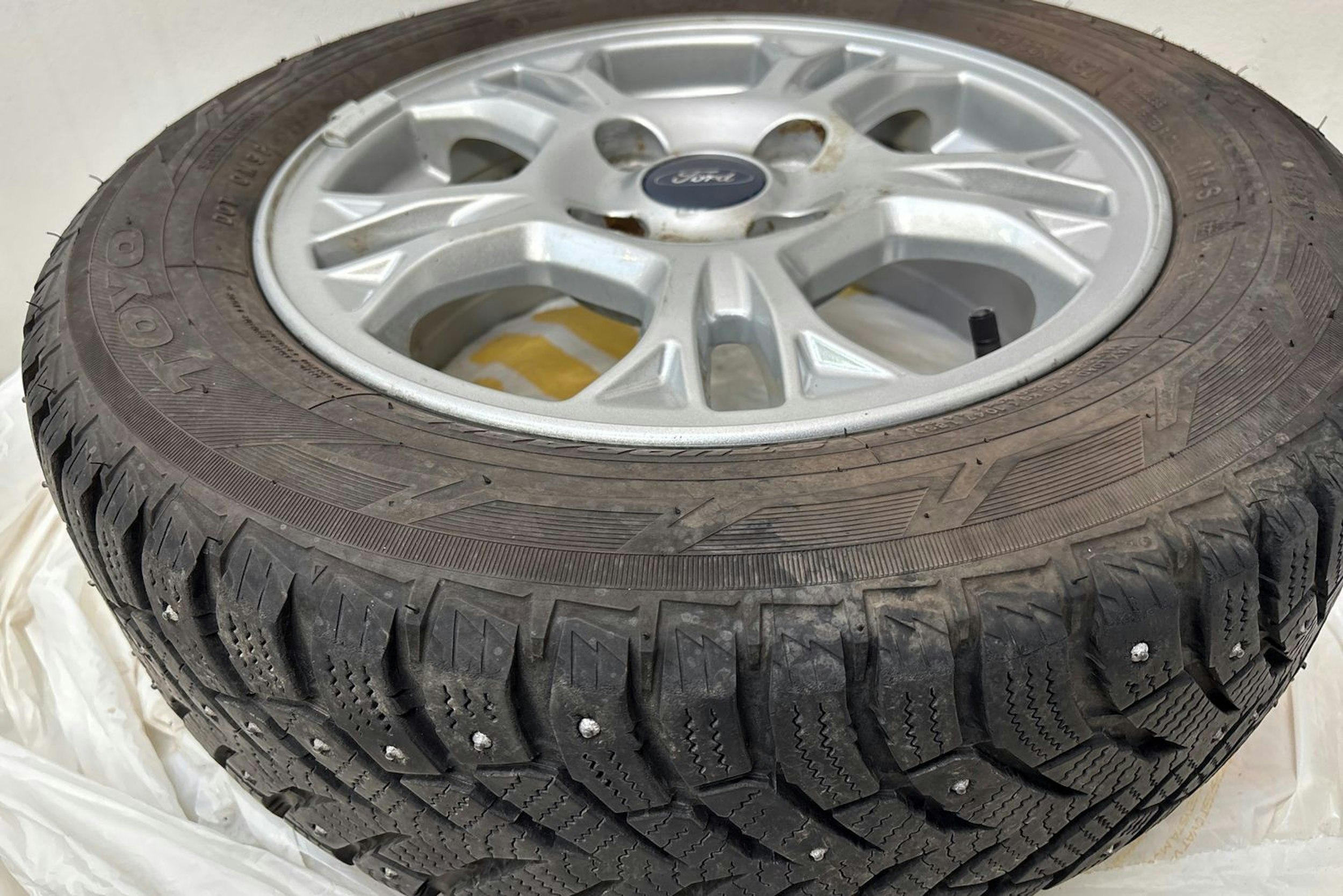 punainen Nissan Note 2008 kuva 16.