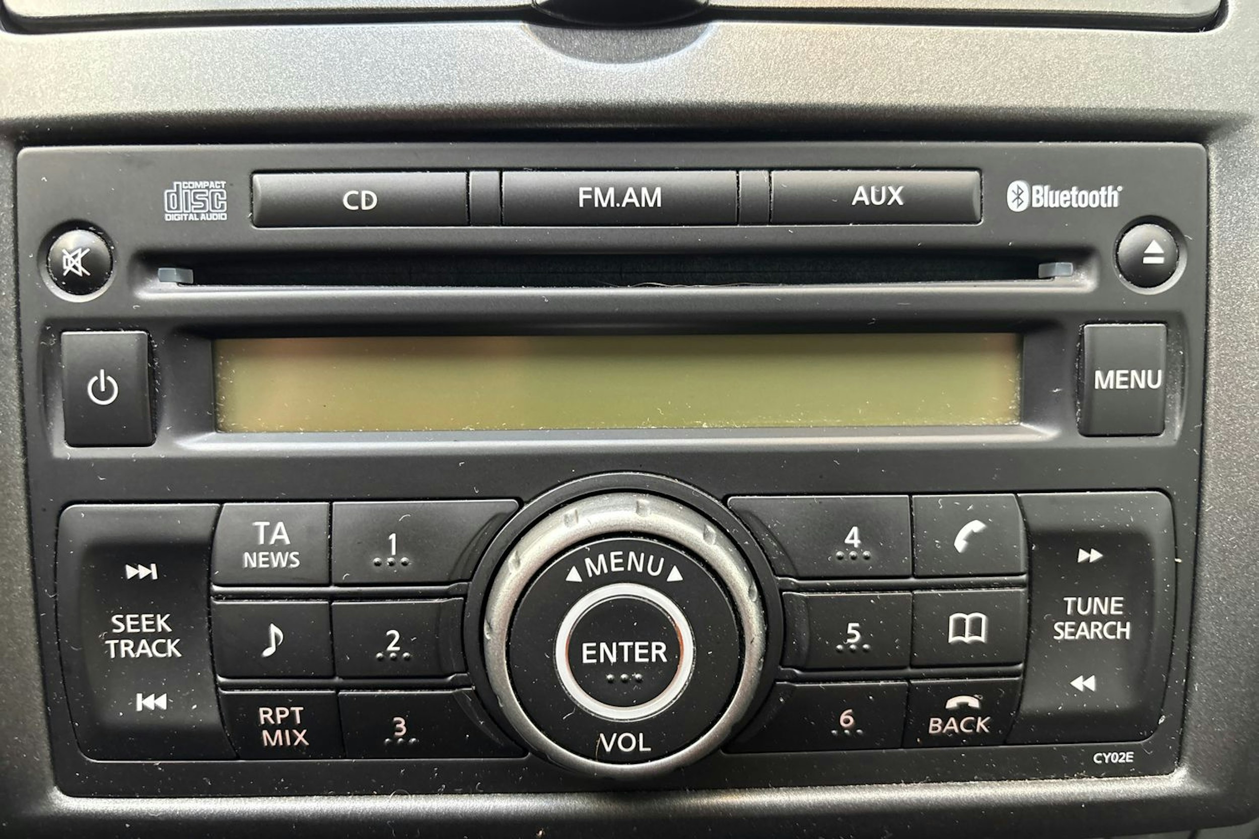punainen Nissan Note 2008 kuva 21.