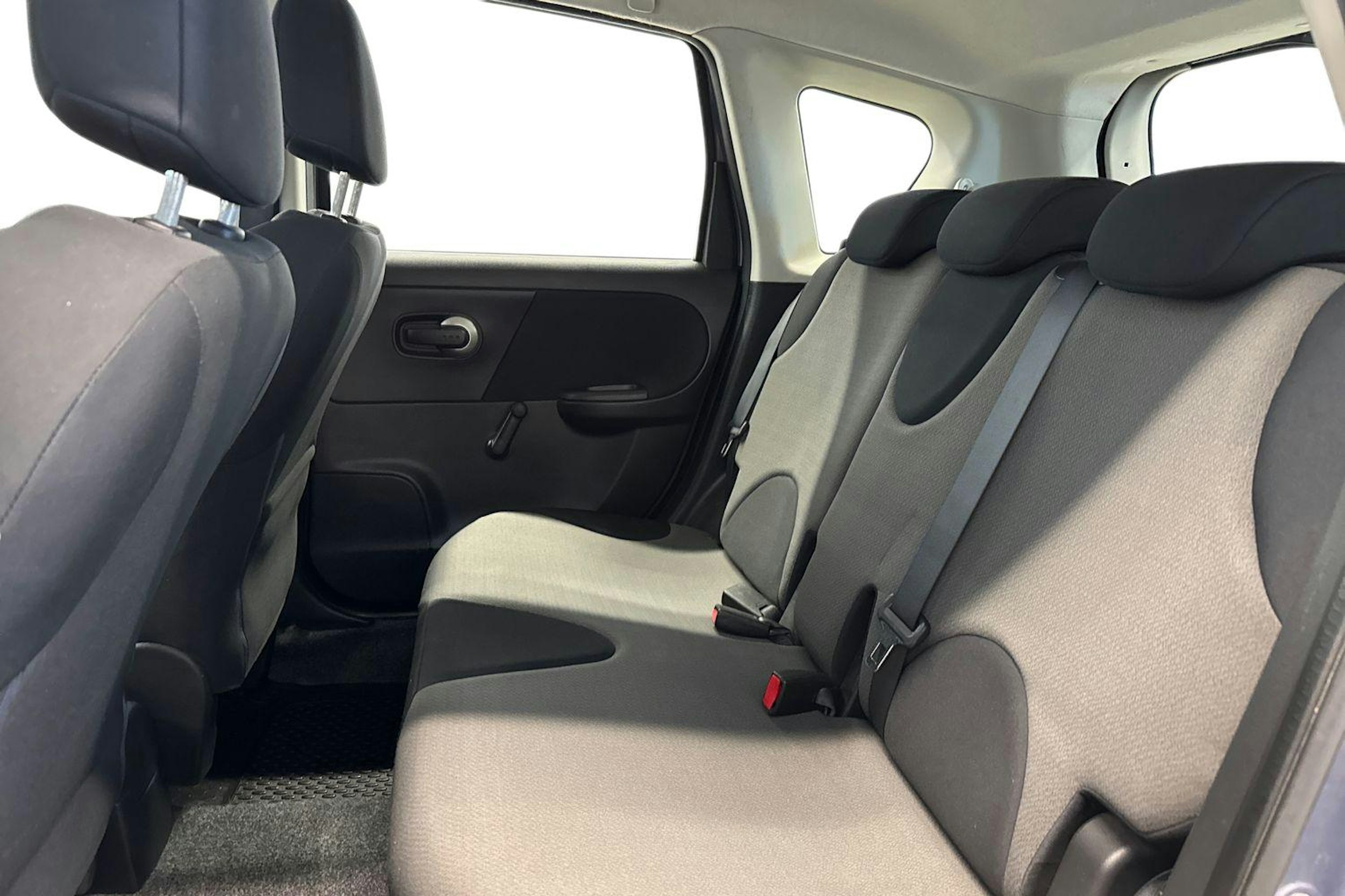 sininen Nissan Note 2009 kuva 10.