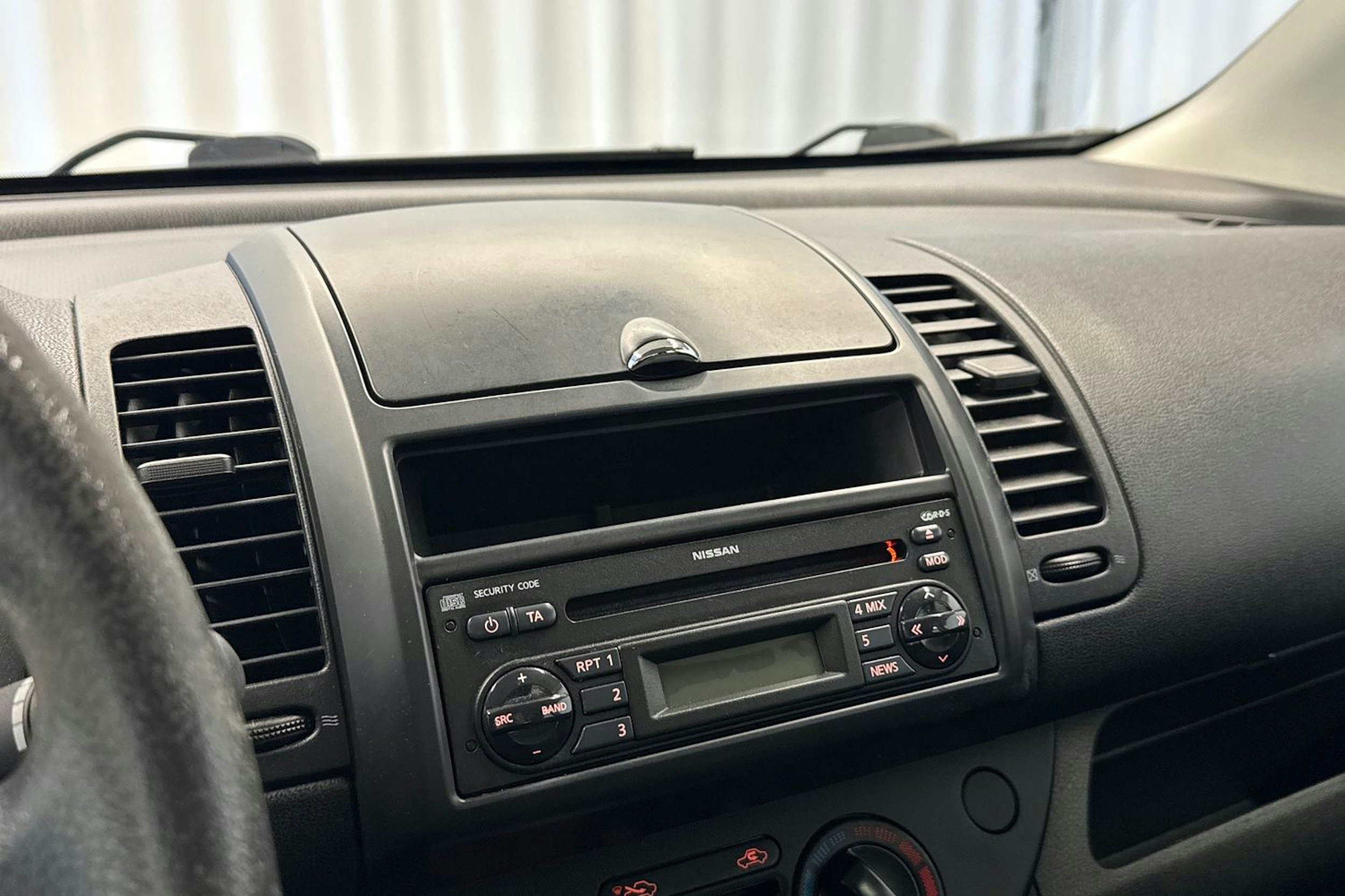 sininen Nissan Note 2009 kuva 18.