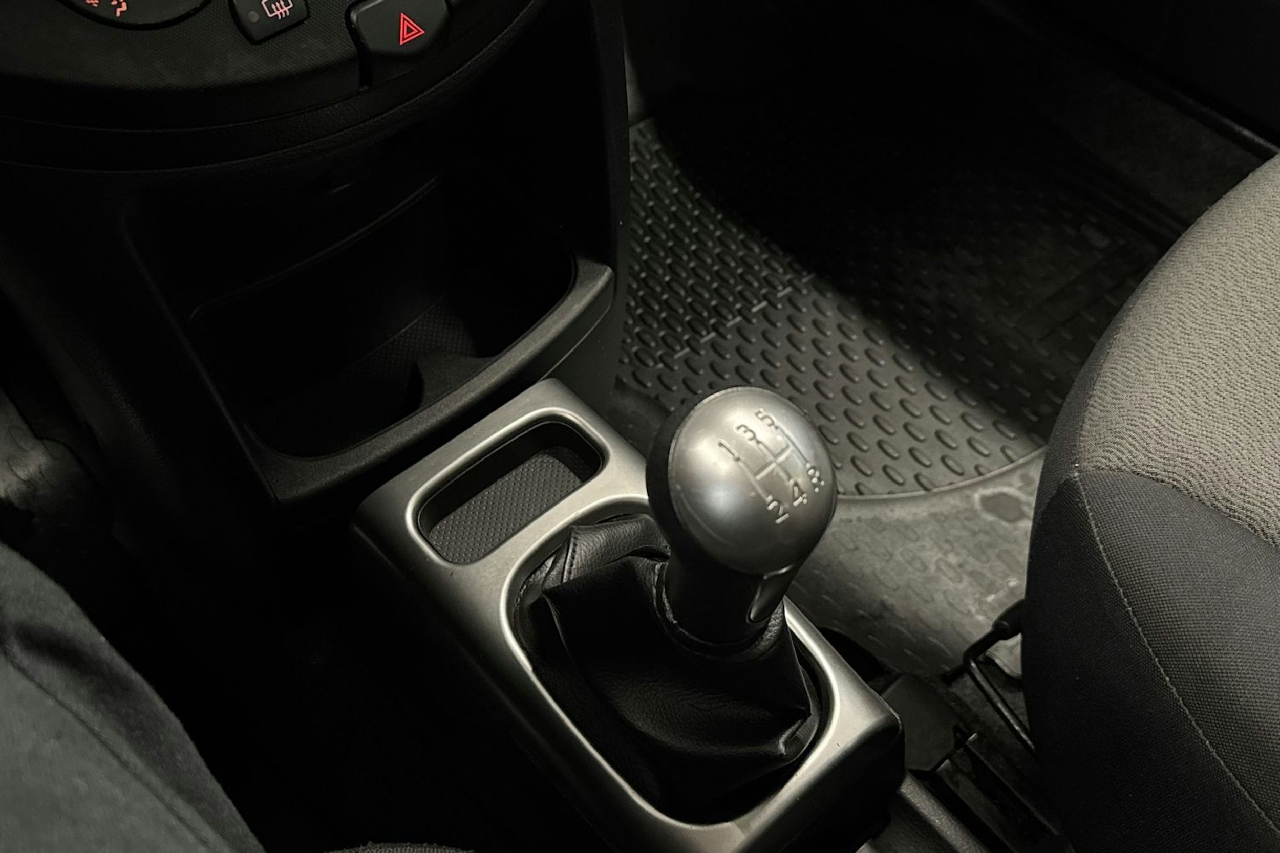 sininen Nissan Note 2009 kuva 20.