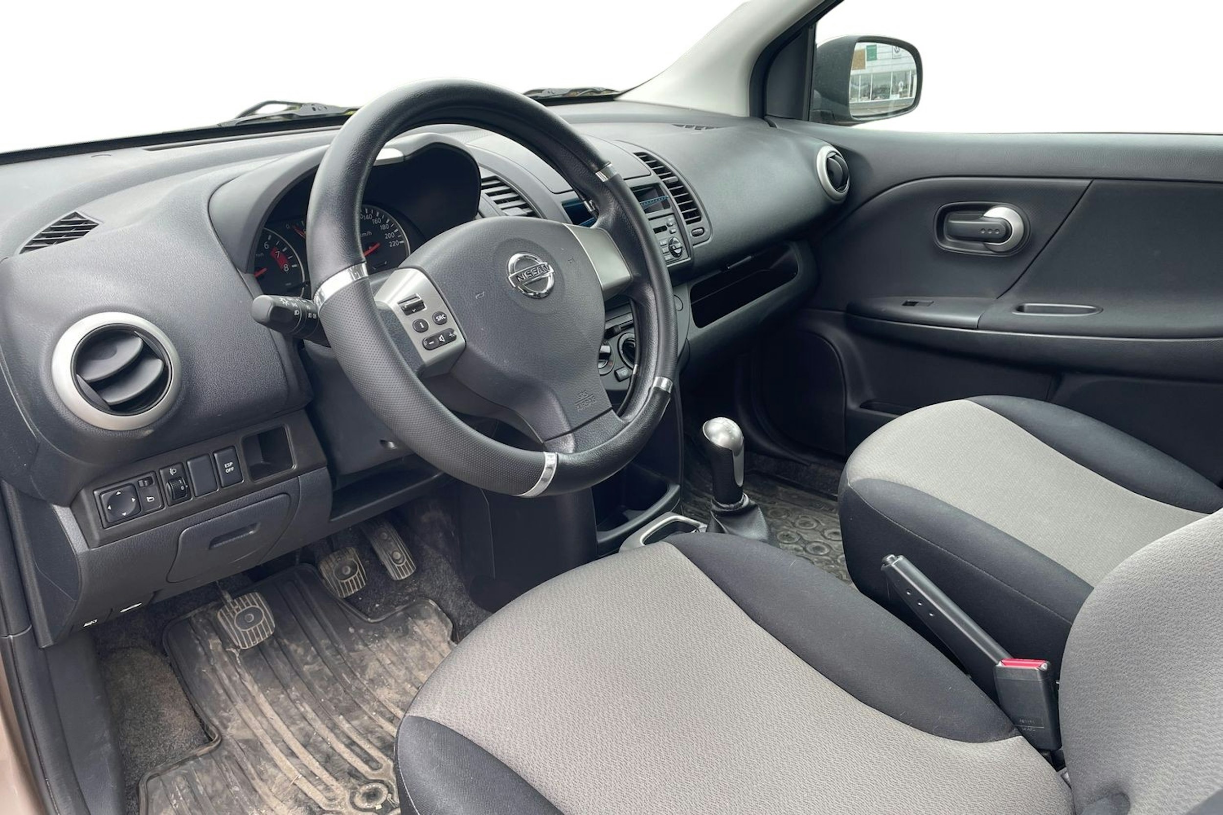 ruskea (beige) Nissan Note 2010 kuva 3.
