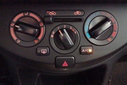ruskea (beige) Nissan Note 2010 kuva 18.