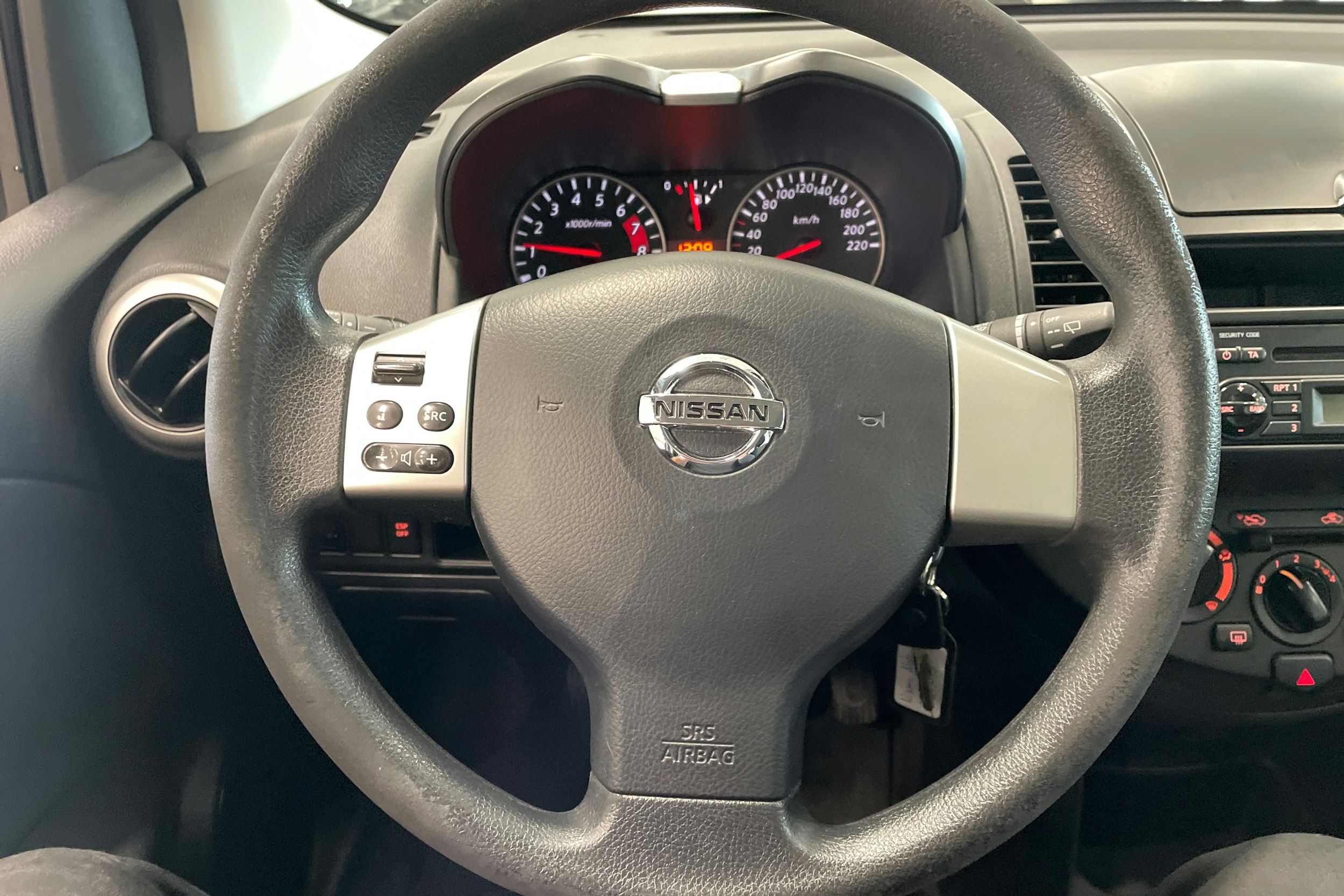 ruskea (beige) Nissan Note 2010 kuva 15.