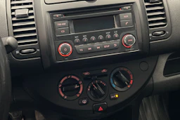 Ruskea (beige) Nissan Note 2011 kuva 17.