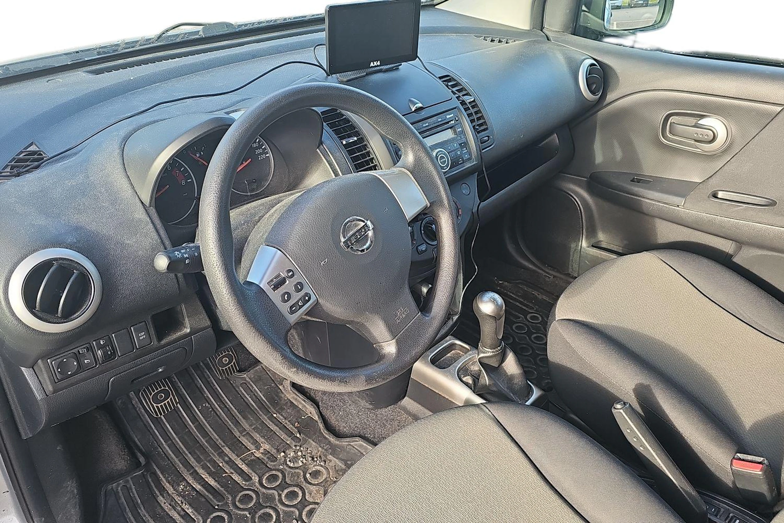 hopea Nissan Note 2012 kuva 3.