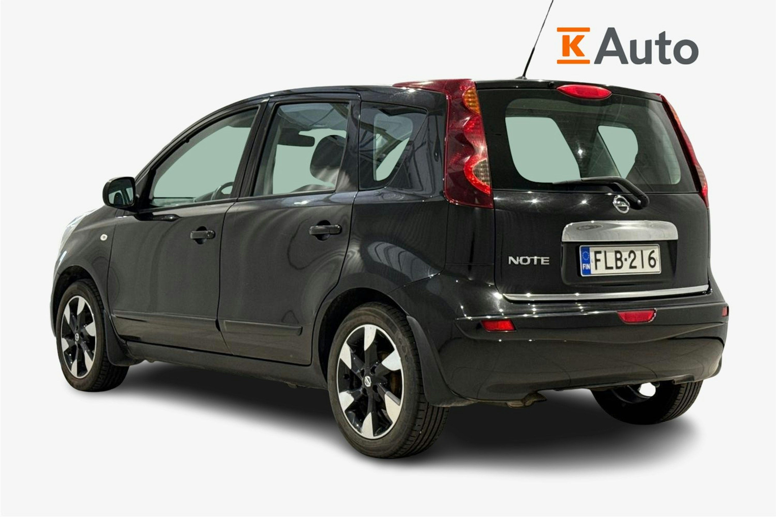 musta Nissan Note 2013 kuva 2.