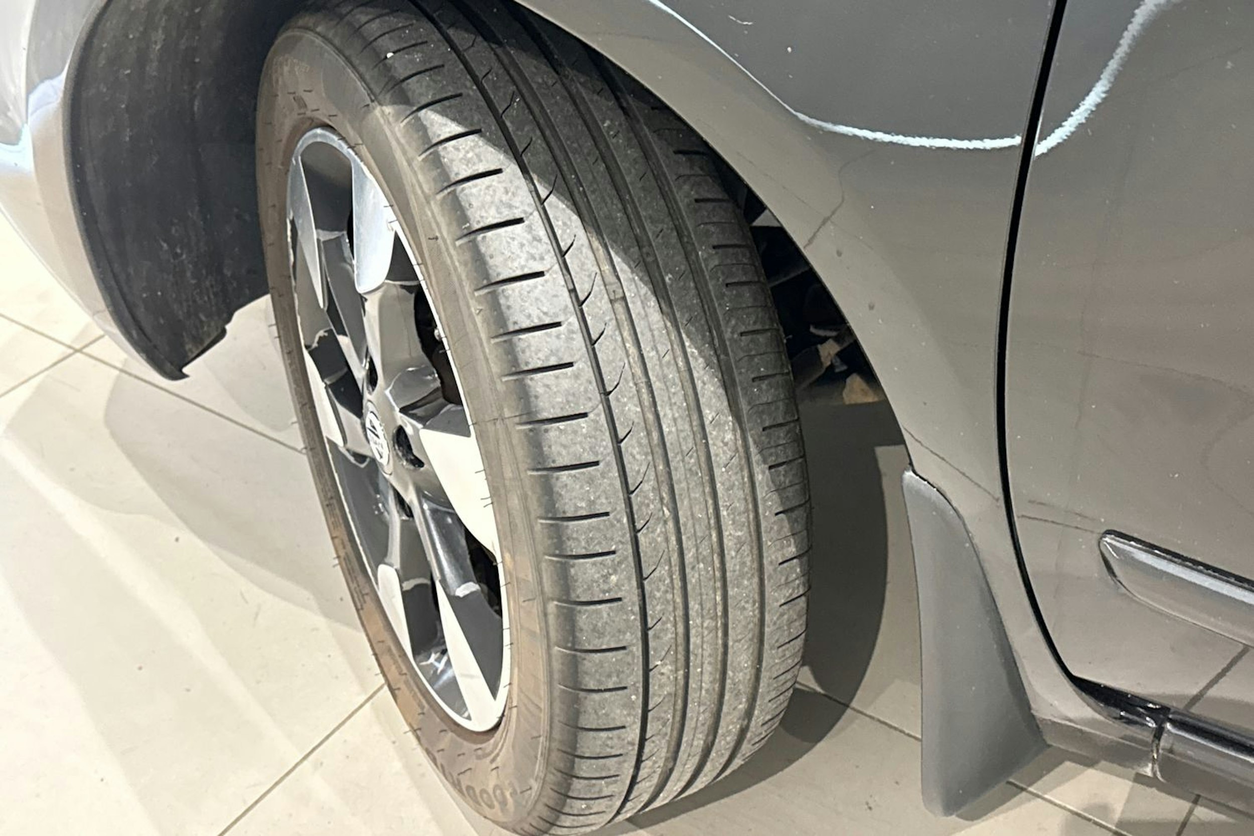 musta Nissan Note 2013 kuva 13.