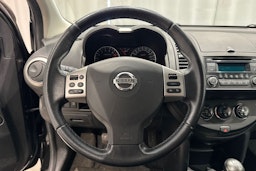 musta Nissan Note 2013 kuva 16.