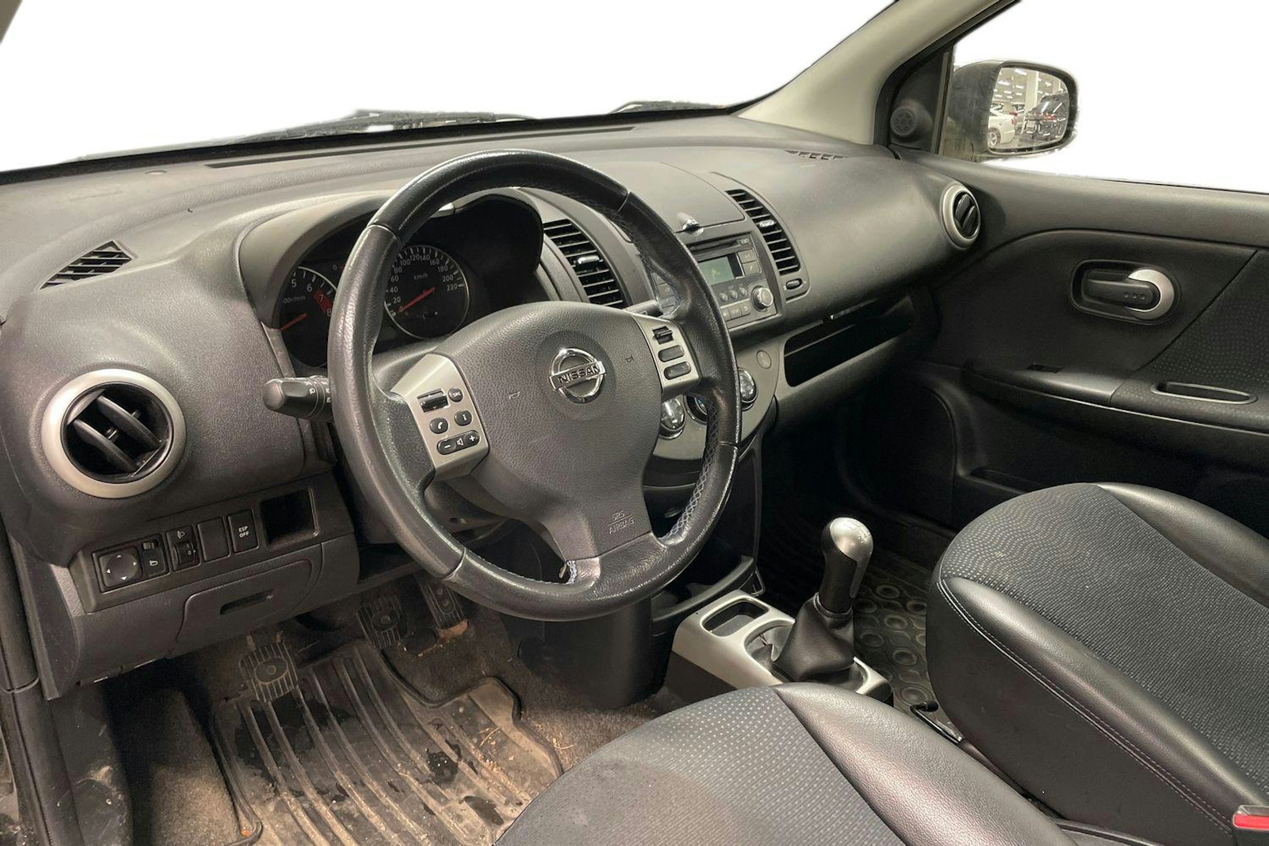 musta Nissan Note 2013 kuva 7.