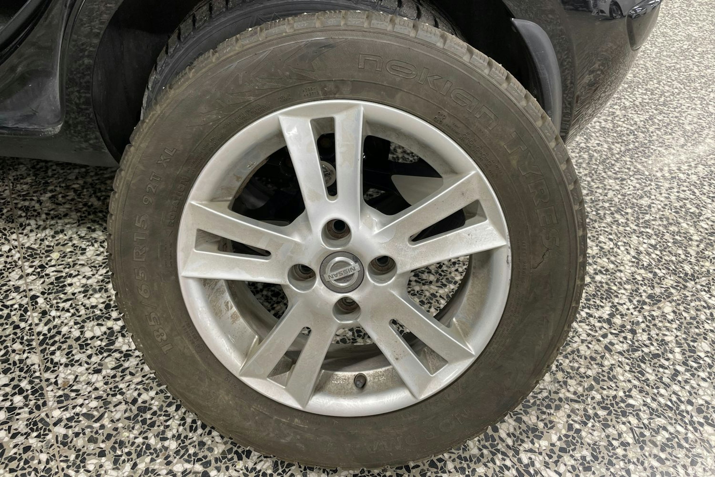 musta Nissan Note 2013 kuva 13.