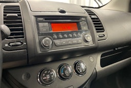 musta Nissan Note 2013 kuva 19.