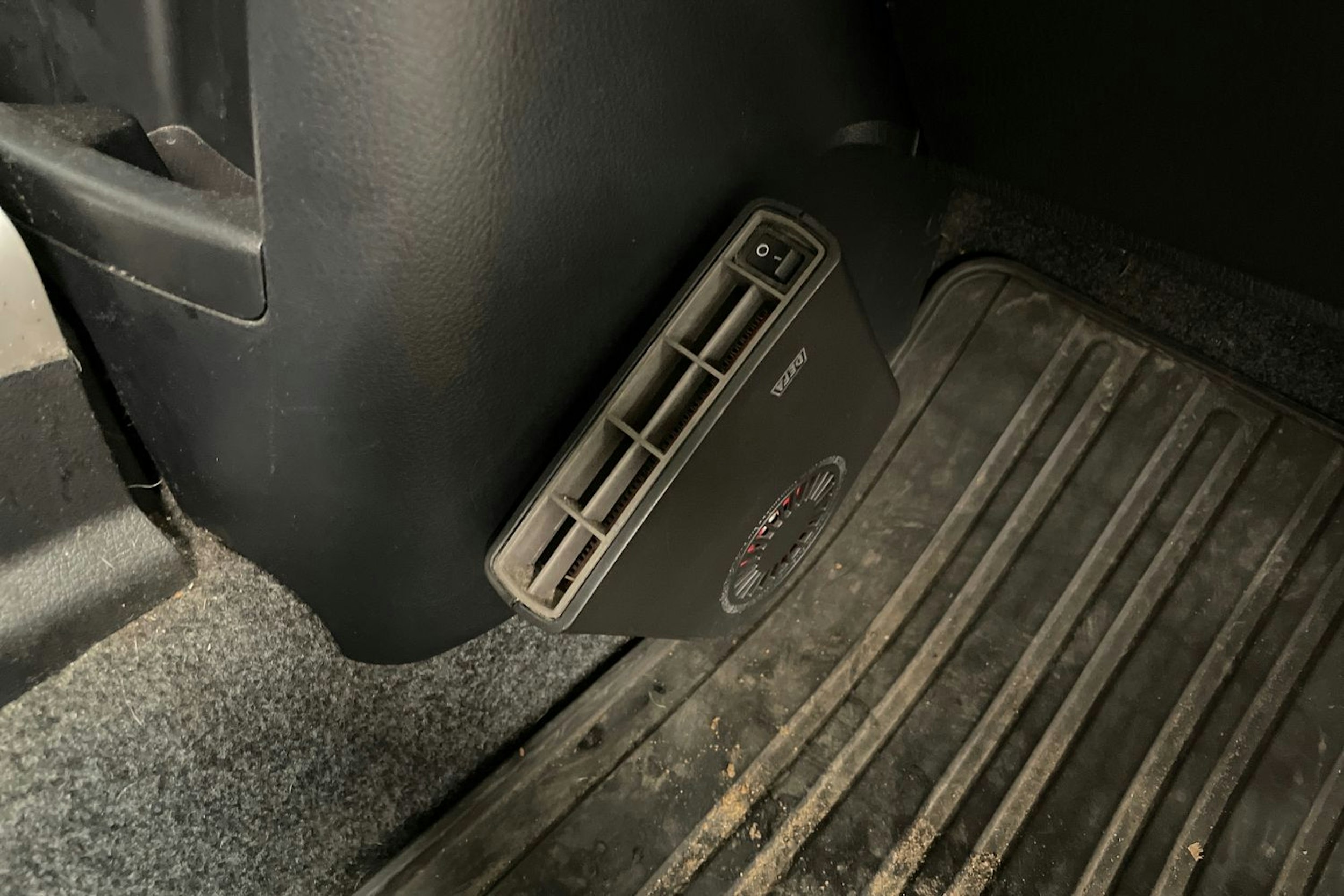 musta Nissan Note 2013 kuva 20.