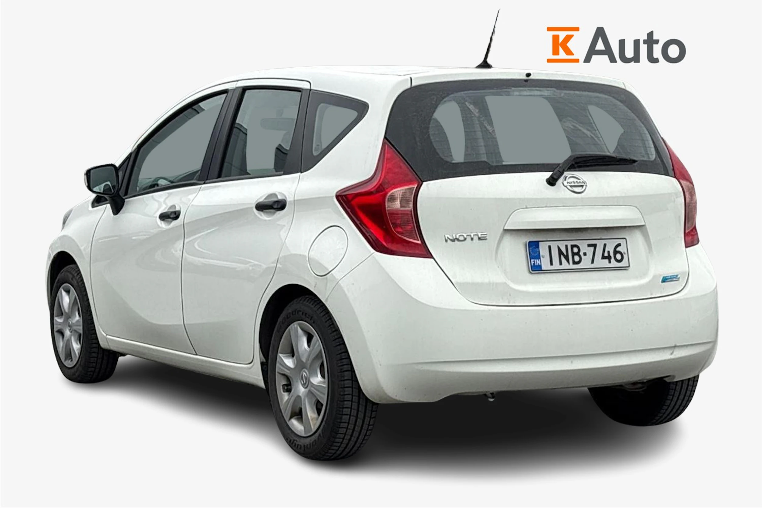 valkoinen Nissan Note 2014 kuva 2.