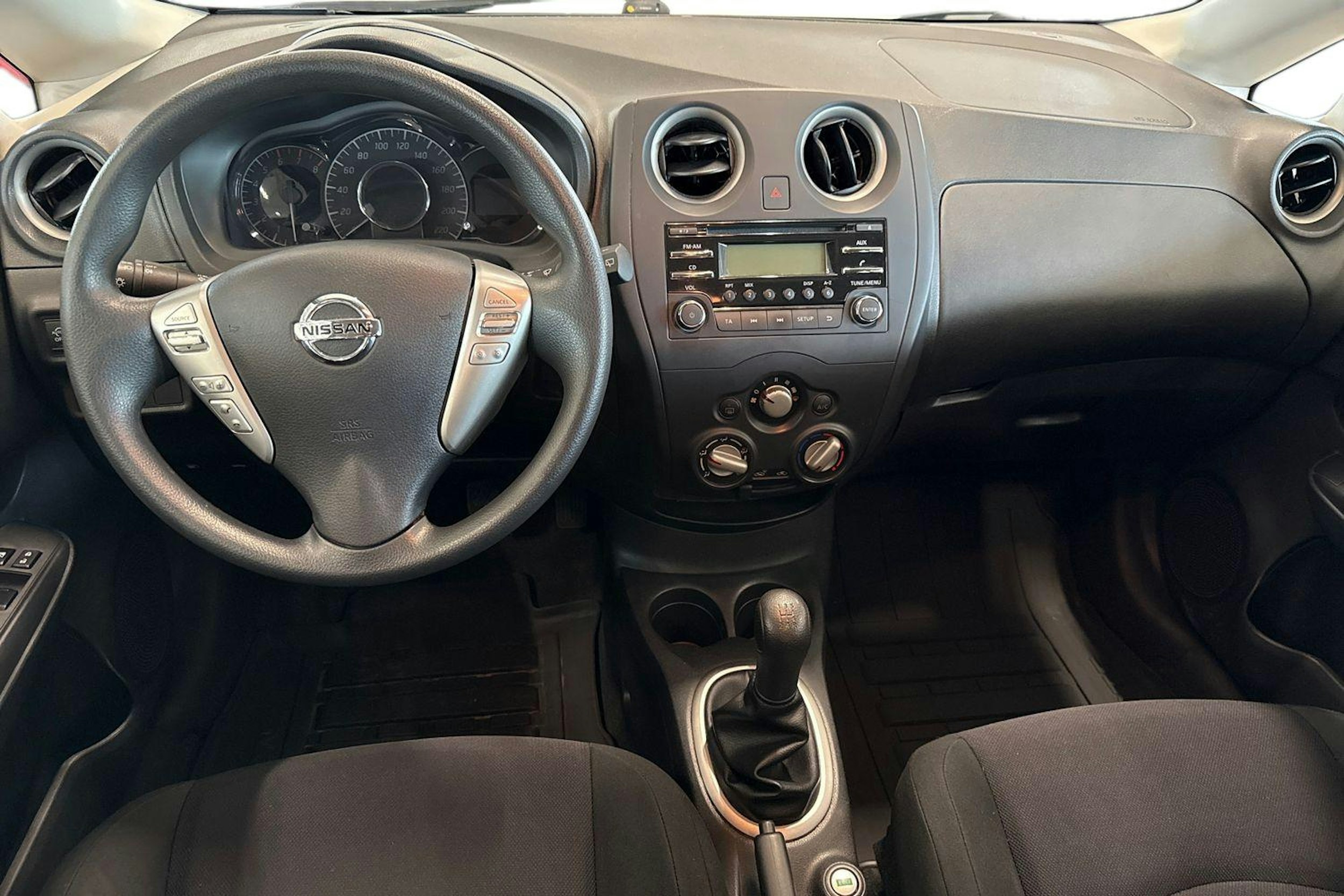 valkoinen Nissan Note 2014 kuva 9.