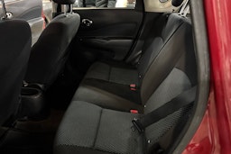 Punainen Nissan Note 2014 kuva 8.