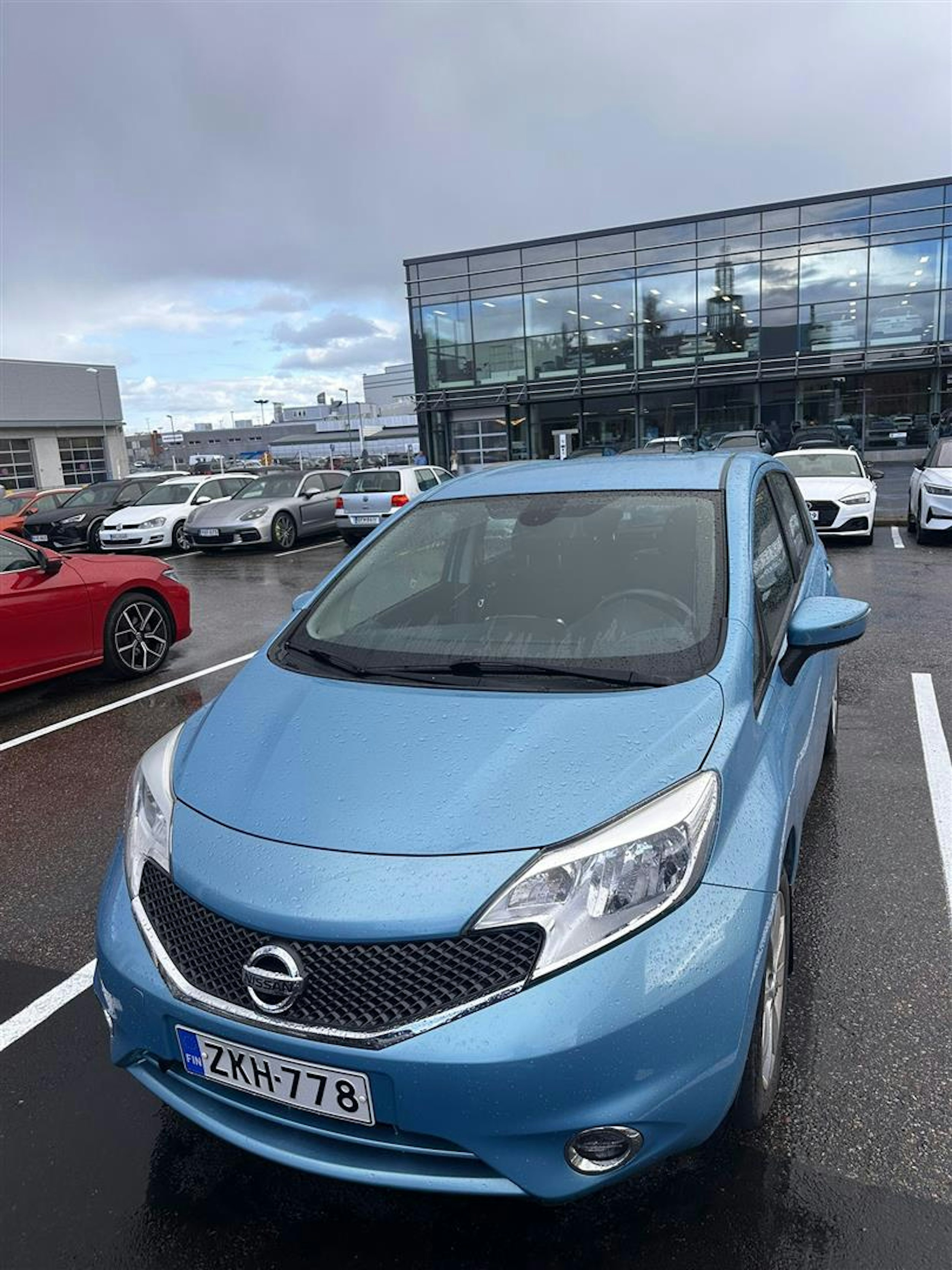 Sininen Nissan Note 2014 kuva 1.