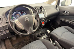 Harmaa Nissan Note 2015 kuva 6.
