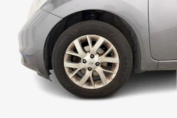 Harmaa Nissan Note 2015 kuva 9.