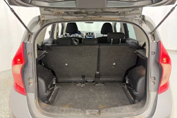 Harmaa Nissan Note 2015 kuva 11.