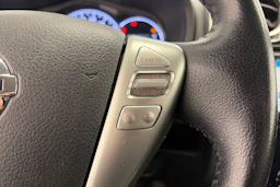Harmaa Nissan Note 2015 kuva 15.