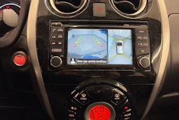 Harmaa Nissan Note 2015 kuva 17.