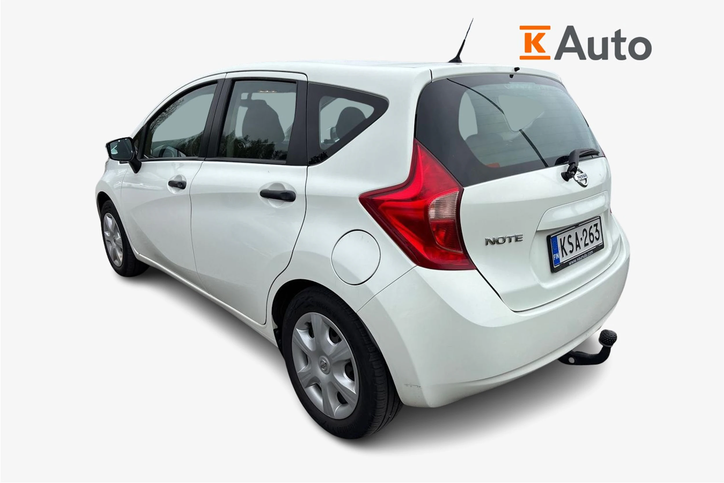 valkoinen Nissan Note 2016 kuva 2.