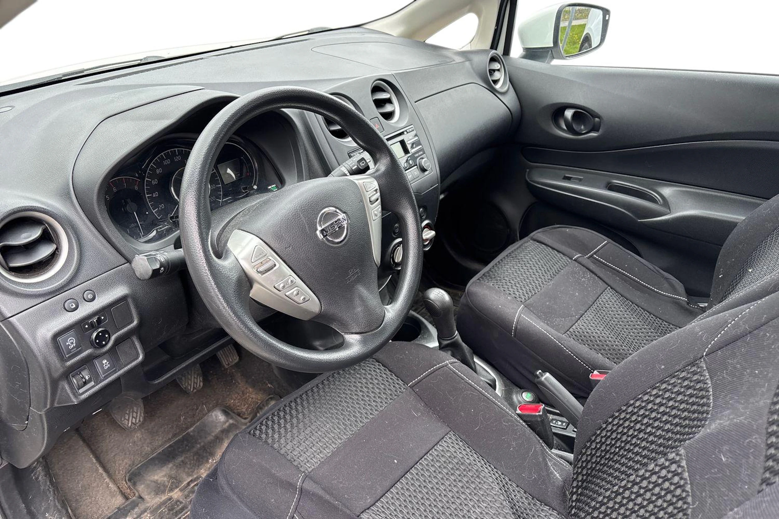 valkoinen Nissan Note 2016 kuva 3.