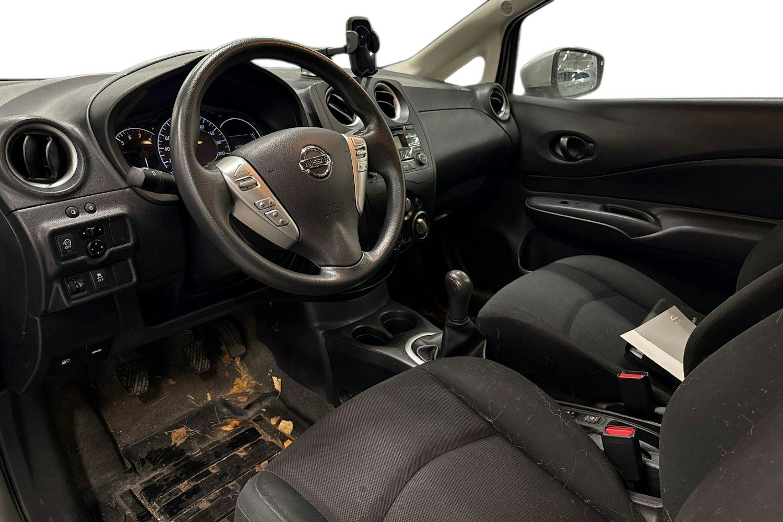 hopea Nissan Note 2016 kuva 6.