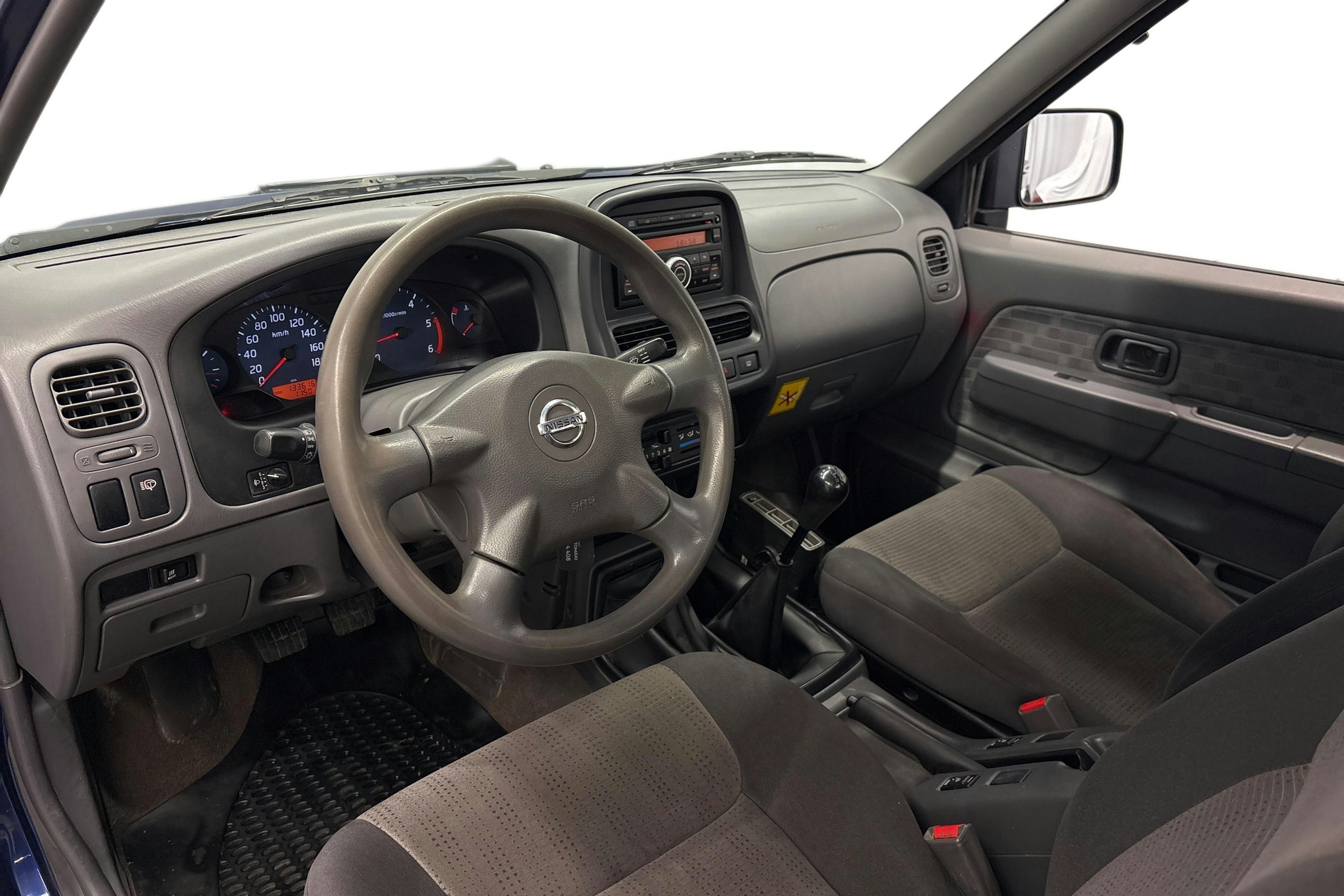 sininen Nissan NP300 2010 kuva 8.
