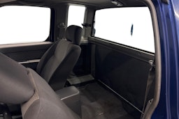 sininen Nissan NP300 2010 kuva 11.