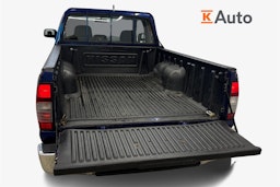 sininen Nissan NP300 2010 kuva 12.