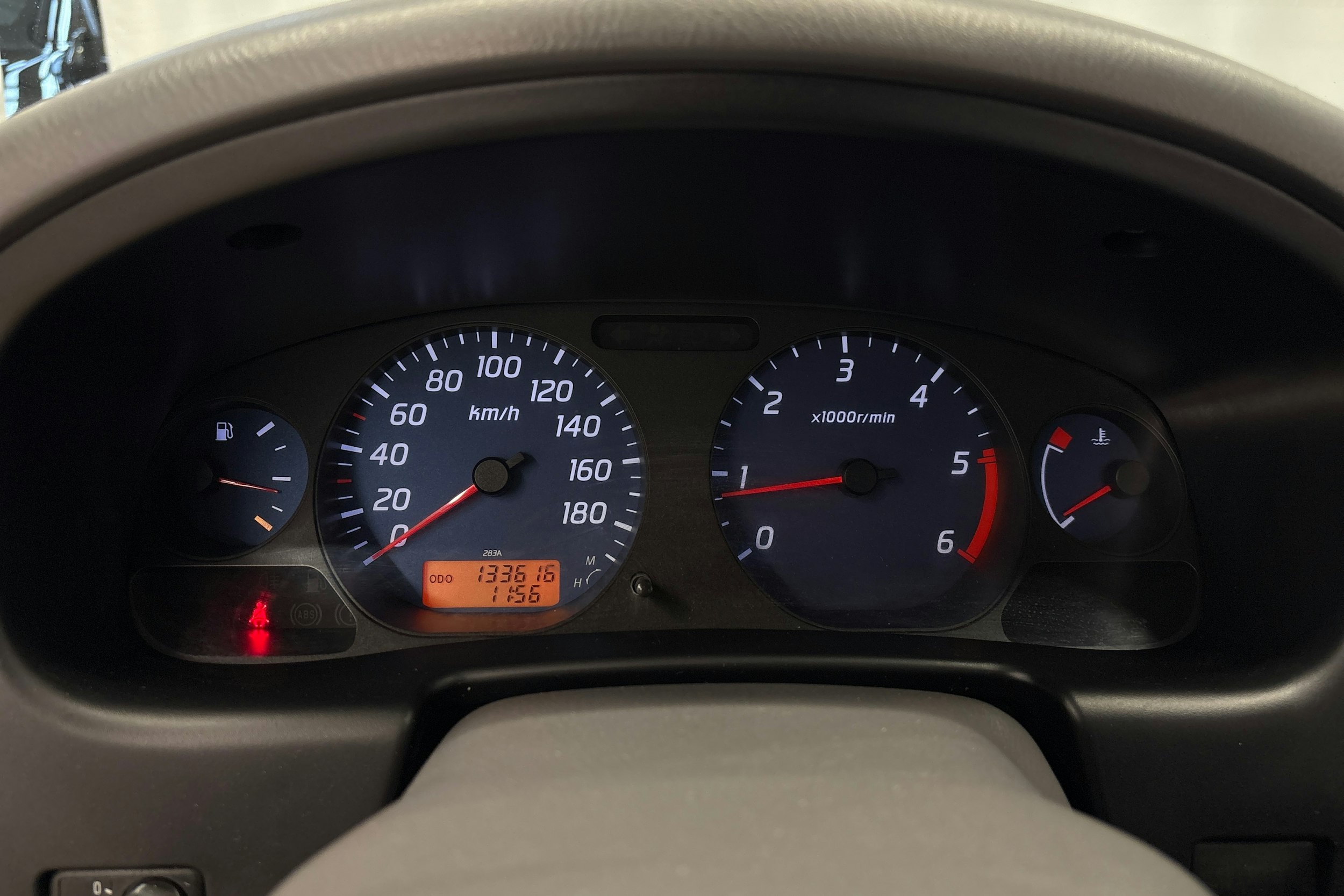 sininen Nissan NP300 2010 kuva 21.