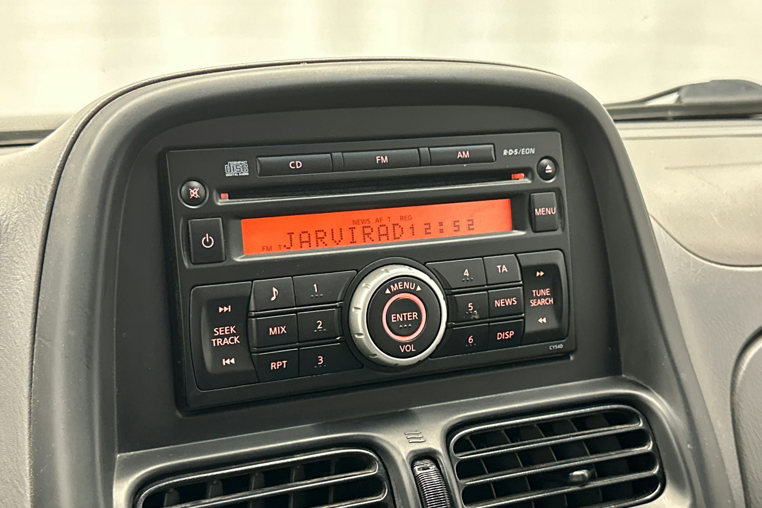 sininen Nissan NP300 2011 kuva 19.