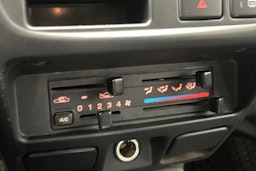 sininen Nissan NP300 2011 kuva 20.