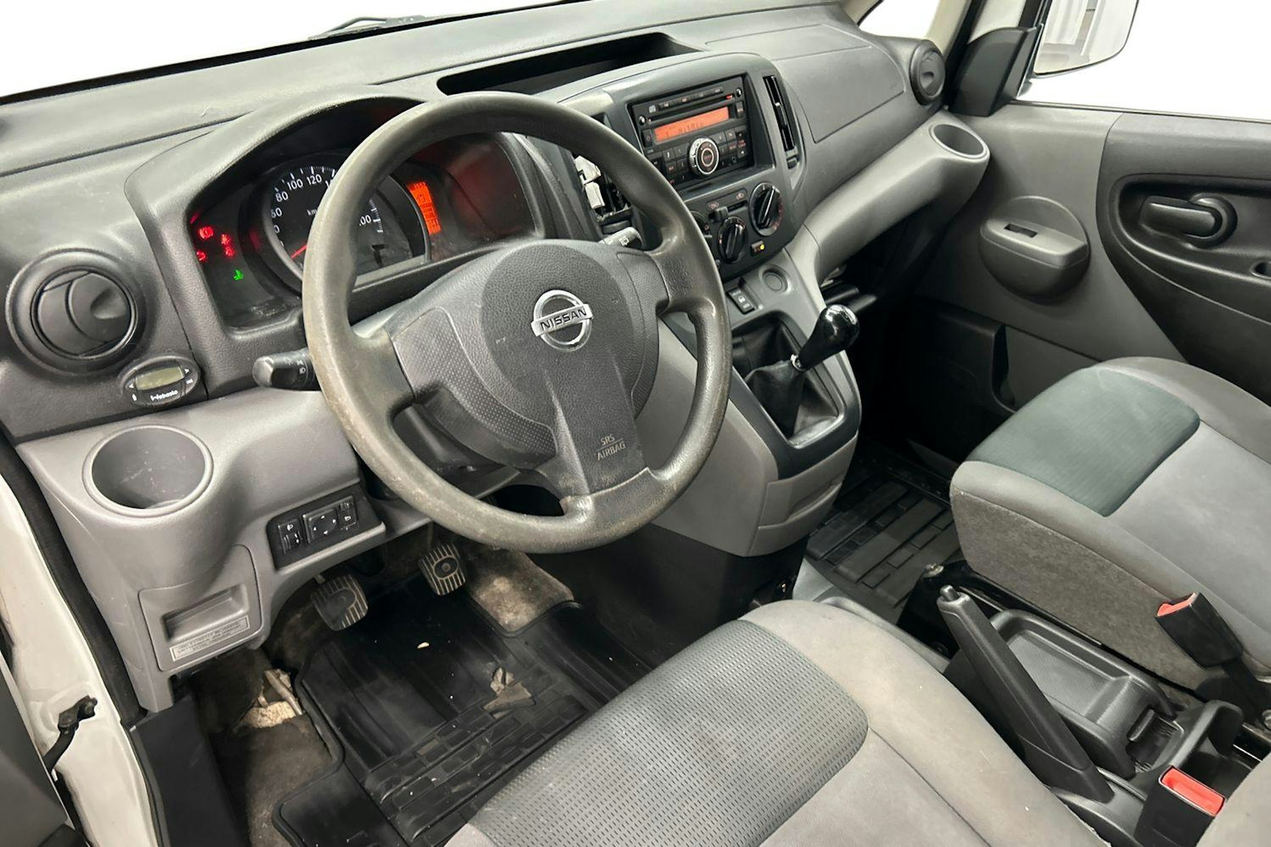 valkoinen Nissan NV200 2011 kuva 6.