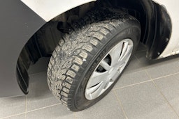 valkoinen Nissan NV200 2011 kuva 10.