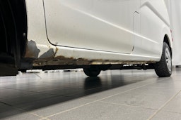 valkoinen Nissan NV200 2011 kuva 14.