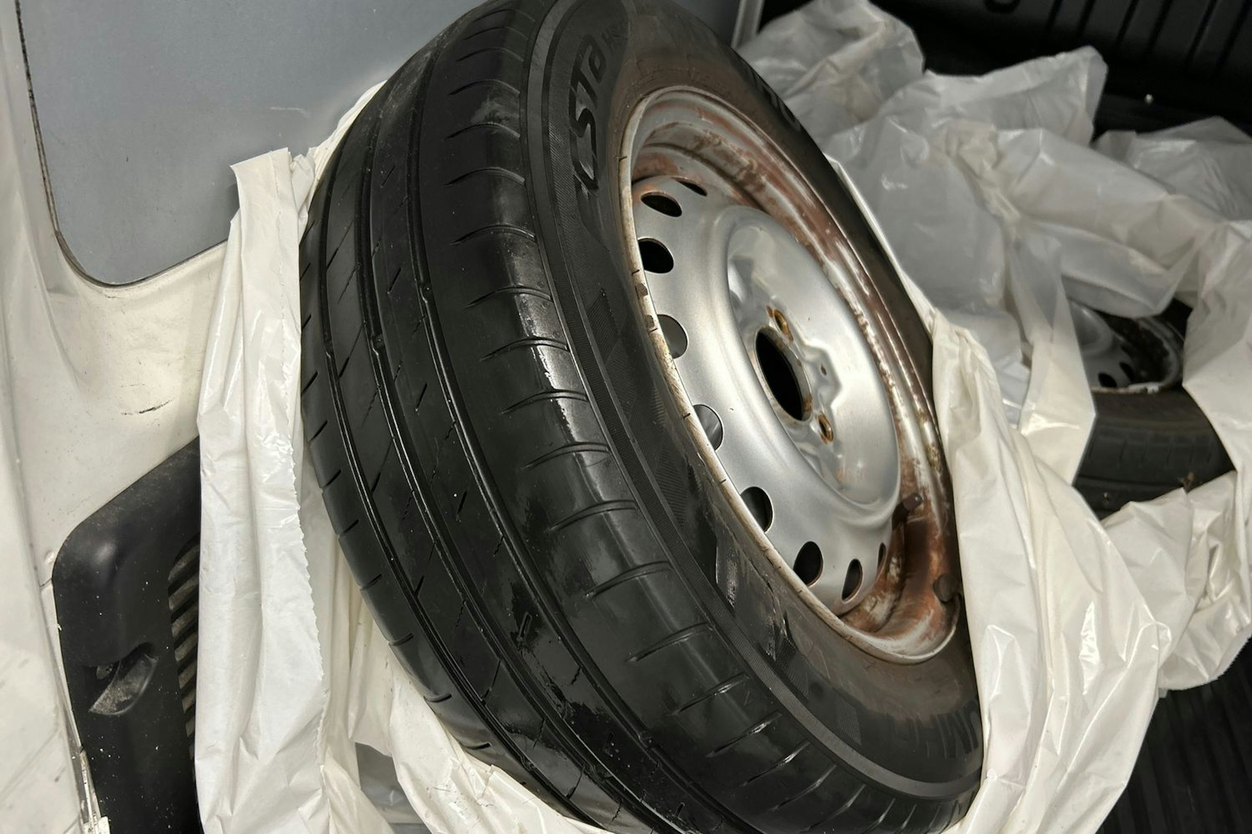 valkoinen Nissan NV200 2011 kuva 17.