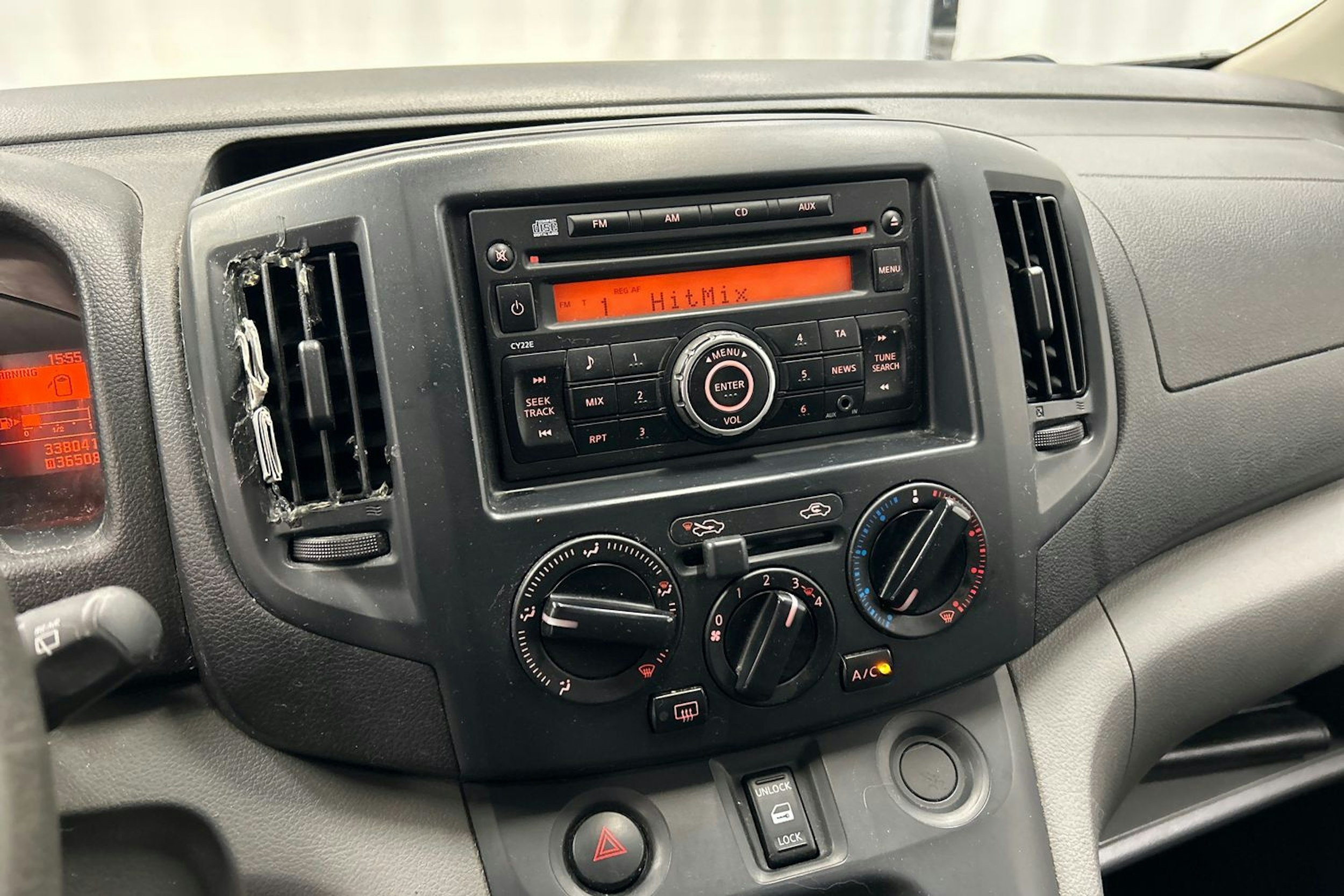 valkoinen Nissan NV200 2011 kuva 19.