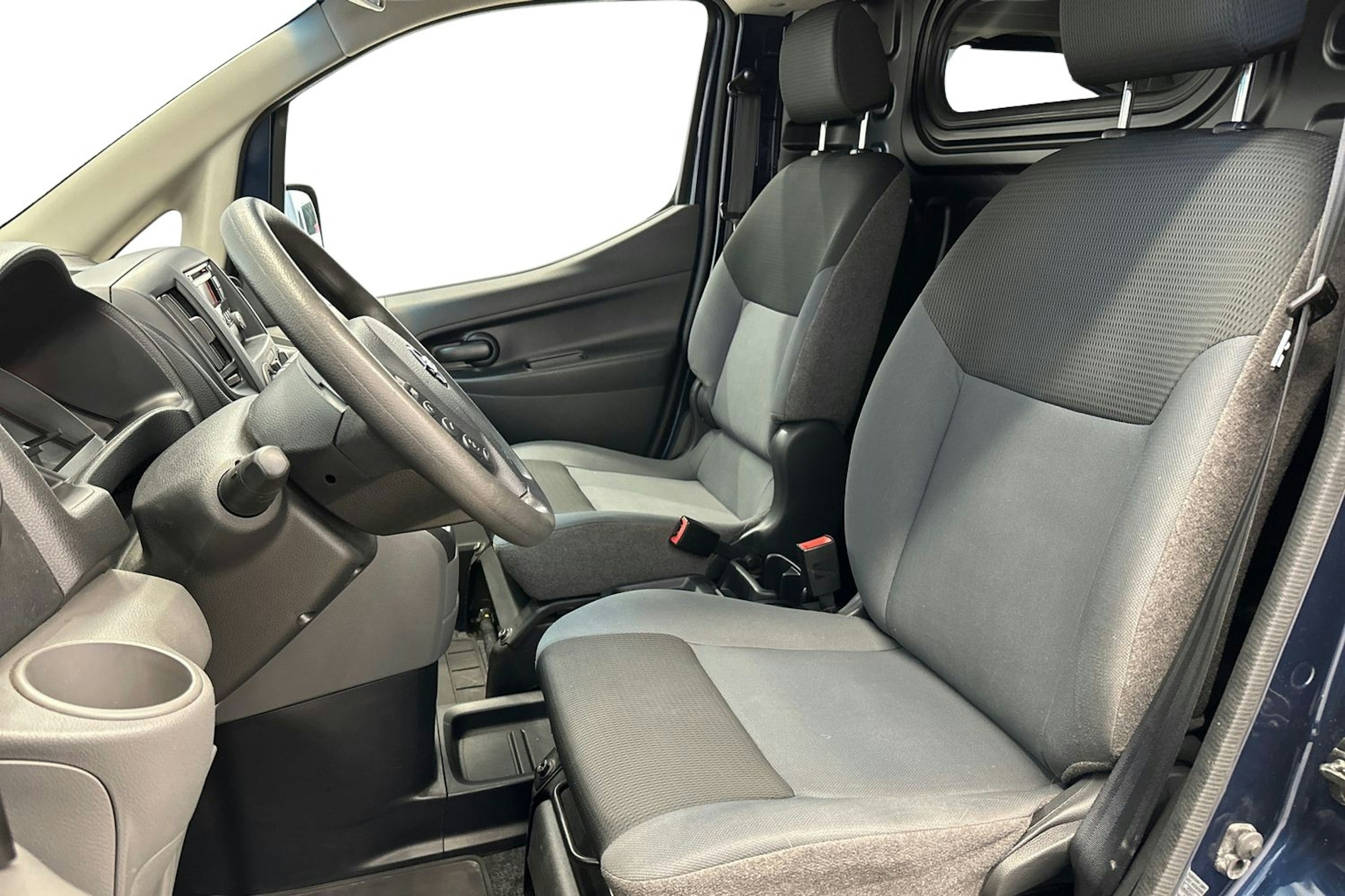 sininen Nissan NV200 2012 kuva 6.