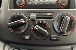 sininen Nissan NV200 2012 kuva 12.