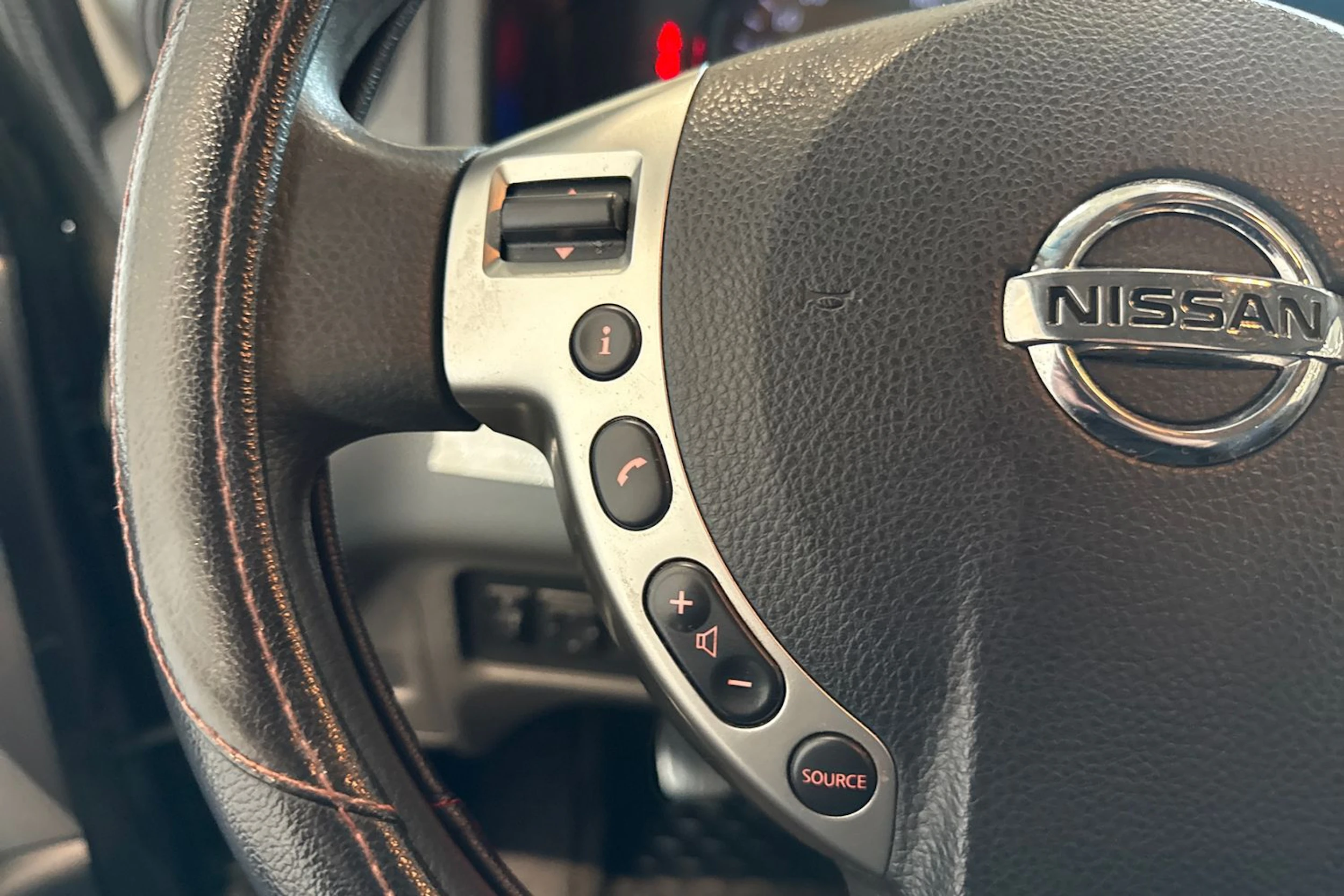 harmaa Nissan NV200 2013 kuva 12.