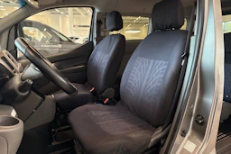 harmaa Nissan NV200 2013 kuva 20.
