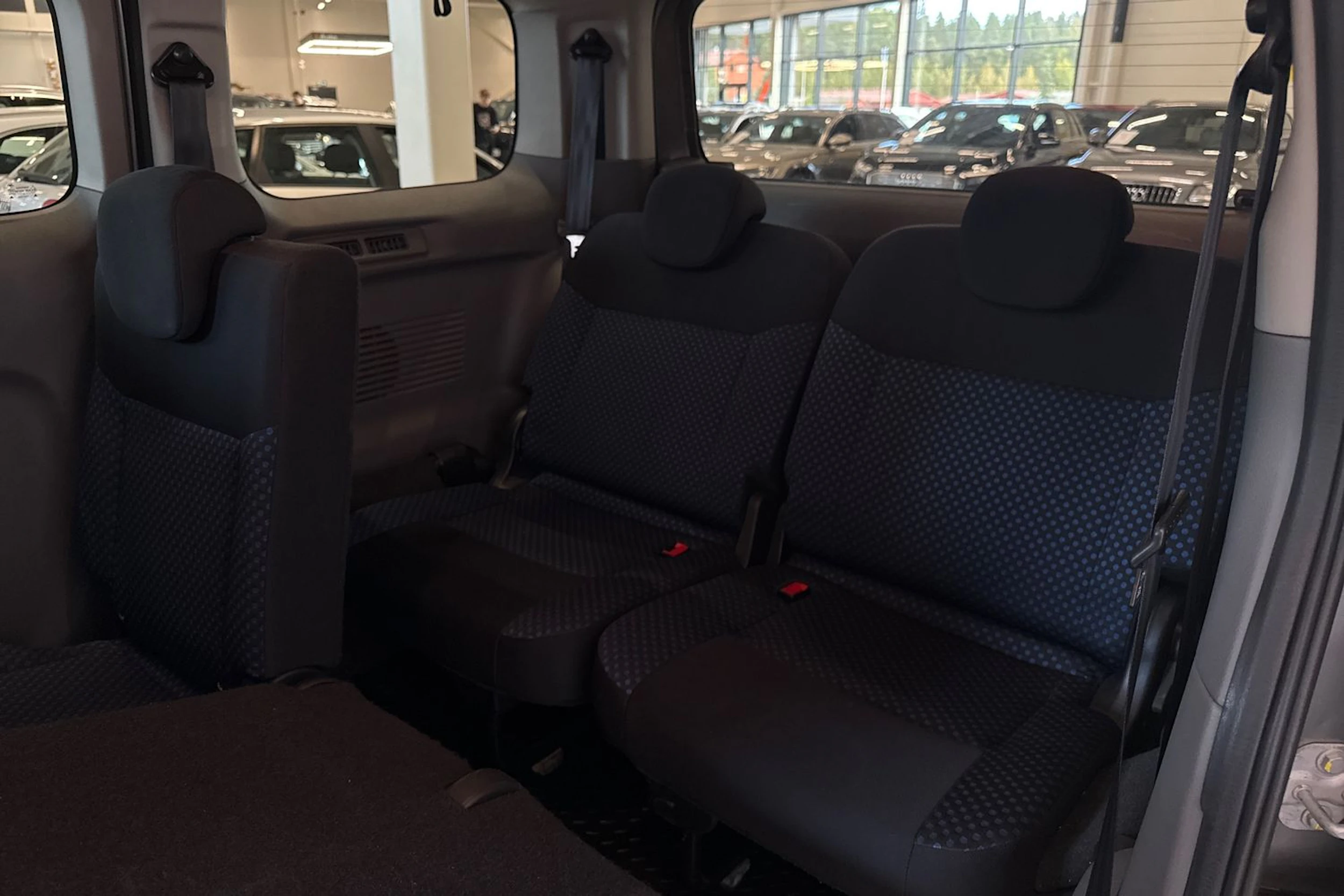 harmaa Nissan NV200 2013 kuva 21.