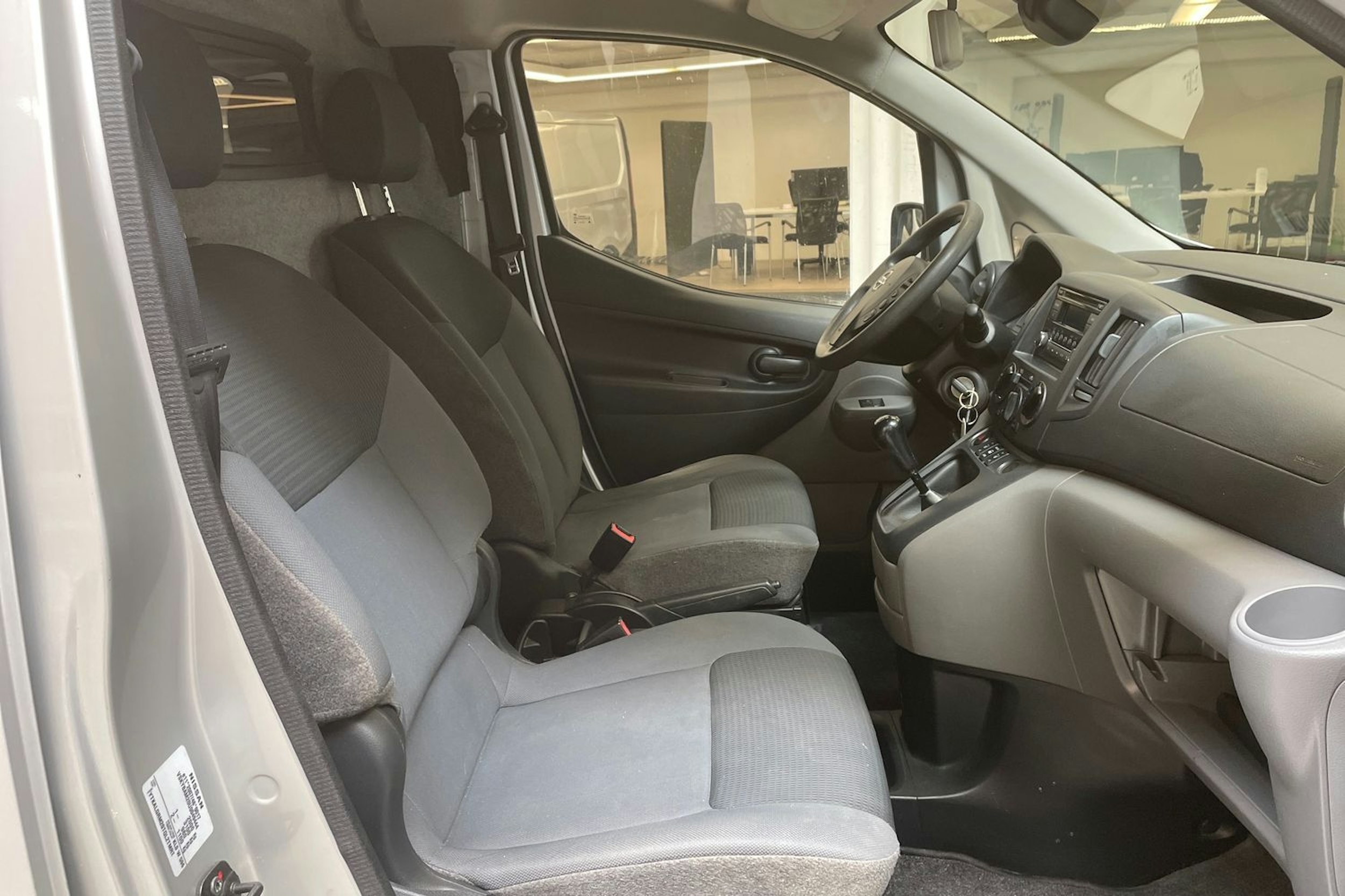 hopea Nissan NV200 2013 kuva 10.